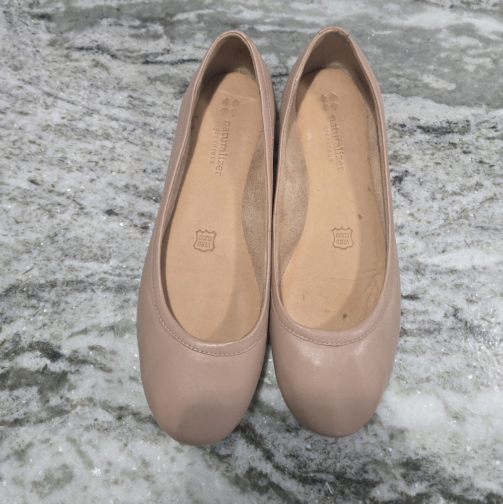 Naturalizer Leather Flats